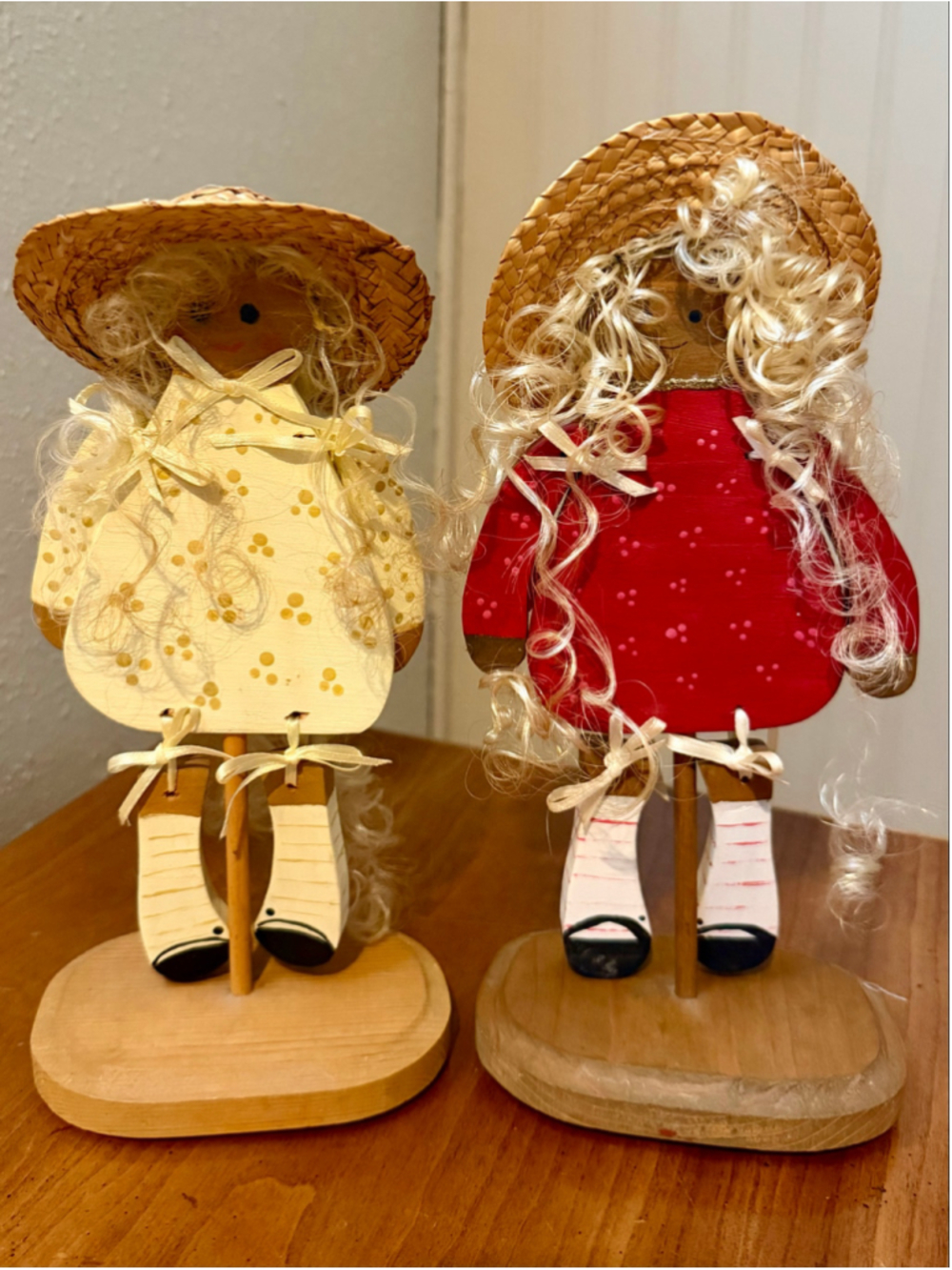 Vintage Pair Wooden Folk Art Shelf Sitter Dolls Curly Hair Straw Hats